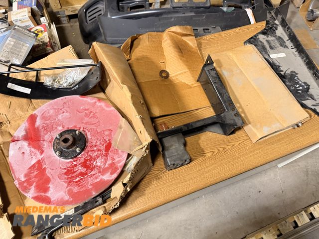 Lot 30-3161 - Lot includes salt spreader, arrow lights with controller, and automatic door operator