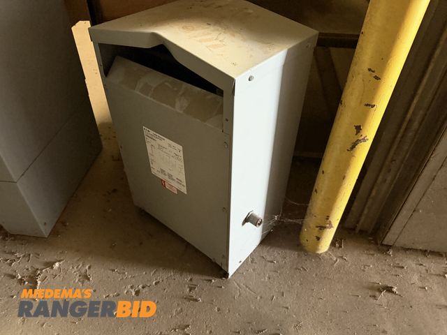 Lot 30-3163 - Eaton Dry Type Distribution Transformer