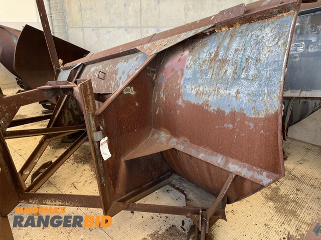 Lot 30-1478 - Root Plow Municipality owned, Seller will load.