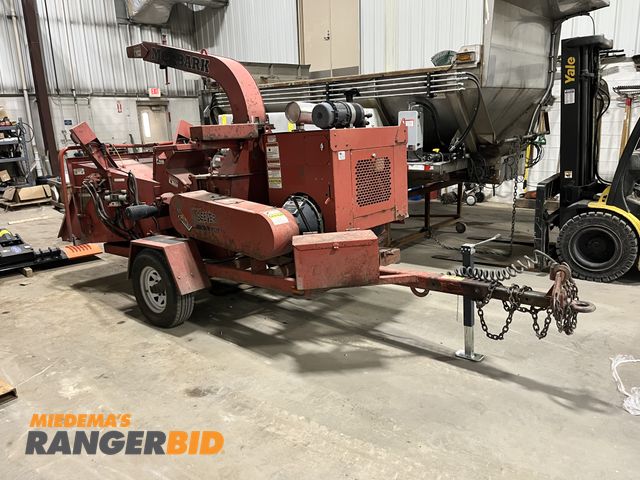 Lot 30-1900 - 2012 Morbark Beever M 12R Wood Chipper