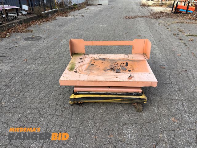 Lot 30-49 - Scott Material Handling Industrial Lift and Tilt Table, 63"L x 48"W  

Seller will assist with loadi...