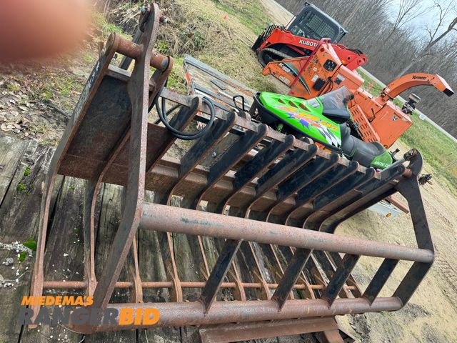 Lot 30-10070 - ANBO Grapple rake Specialty Equipment Heavy duty grapple rake, come off case loader w11B, can put on something else, 8 feet long...