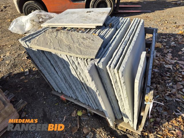 Lot 30-3110 - Natural Paving 3/4" Miscellaneous Tiles, approx. 225 sq. ft