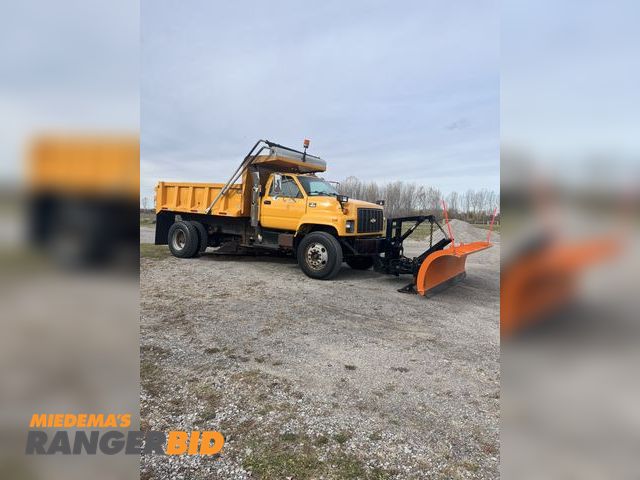 Lot 30-10803 - 2001 Chevrolet C8500 with a 7.2L L6  with 19,713 miles Dump Truck
