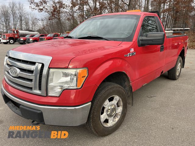 Lot 30-4991 - 2009 Ford F-150 Regular Cab Pickup Truck 4x4