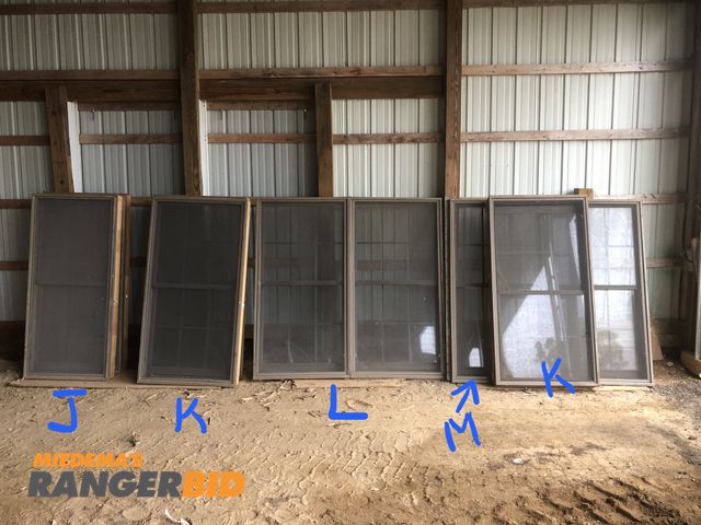 Lot 30-27K - (2) Double hung 3'x5' windows.   Removed from residence, great deer blind, shop or polebarn windows,...