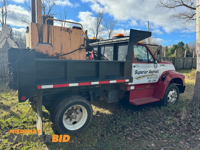 Lot 30-10062 - 1997 Ford F-series Dump Truck Nice running truck, well maintained very good tires, very little rust