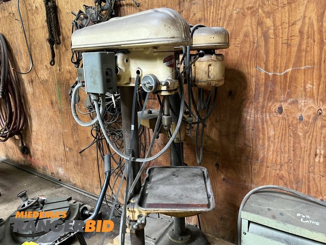 Lot 30-1019 - Delta / Rockwell (2) Drill Presses