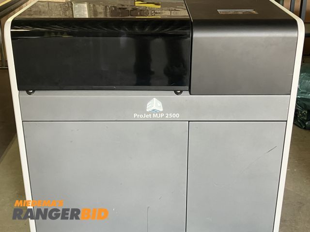Lot 30-11057 - Projet MJP 2500 Plus 3D printer. Last used, and professionally serviced, during 23-24 school year. C...