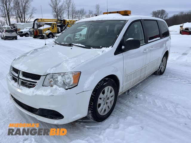 Lot 30-4989 - 2016 Dodge Grand Caravan SE with 64,6962 miles Mini Van FWD