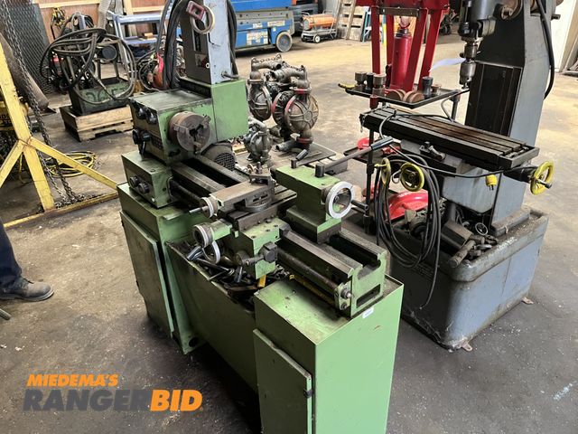 Lot 30-1014 - EMCO Maximat Super 11 Lathe