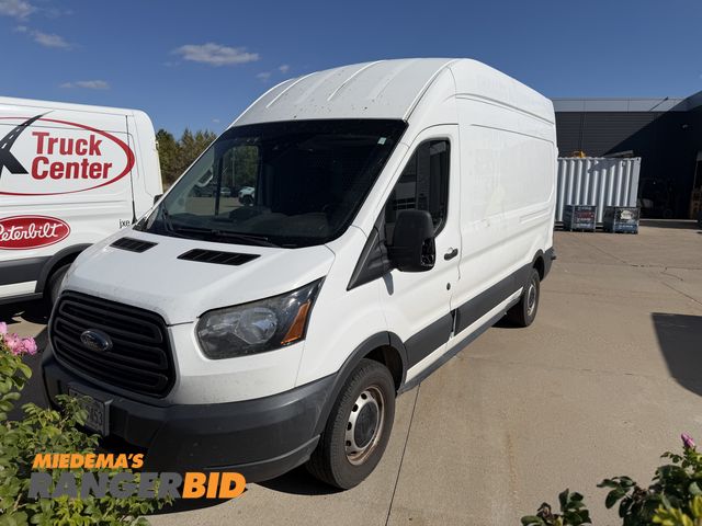 Lot 30-JX110 - 2017 Ford Transit 350 Cargo Van RWD 2017 Ford Transit T350 with 309242 miles. Rear bumper has damage...
