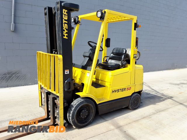 Lot 30-219 - 1999 Hyster  5,000lbs Capacity  Forklift  - See Video for Operation