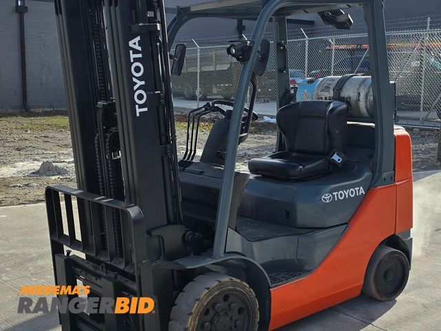 Lot 30-158 - 2016 Toyota 5,000lbs Capacity Forklift - See Video for Operation