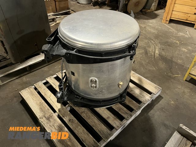 Lot 30-879 - Aluminum Fuel Tank 60 gallon with straps Wester Star