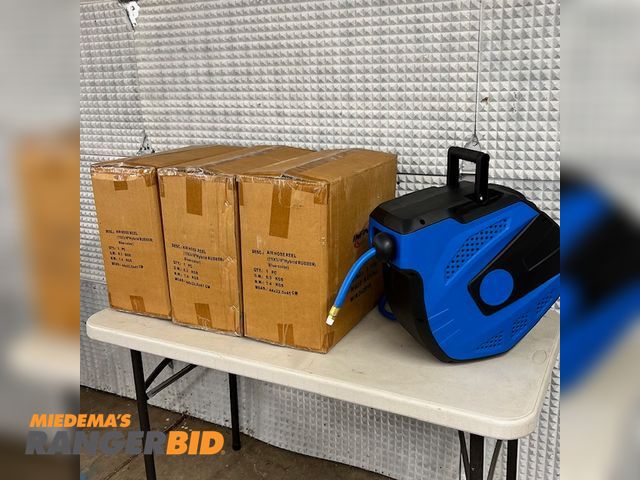 Lot 30-507 - 4 New Auto Retracting air hose reels