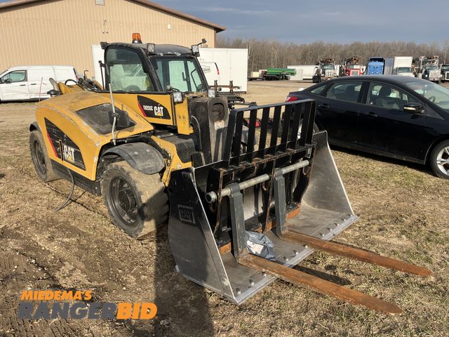 Lot 30-2145 - 2019 CAT TH255C Telehandler