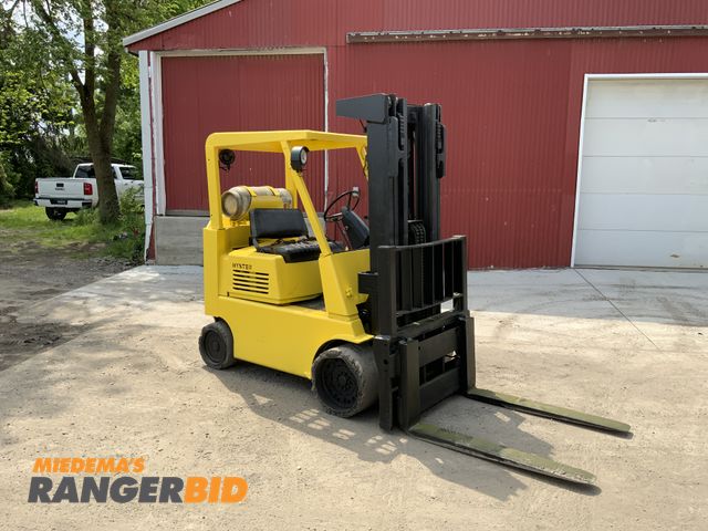 Lot 30-10418 - Hyster Forklift Runs and operates