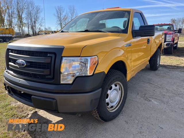 Lot 30-1947 - 2013 Ford F-150 Regular Cab Pickup Truck RWD