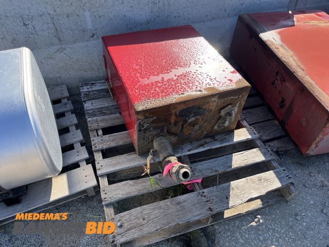 Lot 30-1841 - Hydraulic Tank See pics for sizes