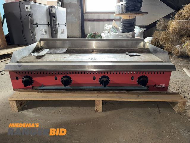 Lot 30-5704 - (1) Vantco, model 177CAG48TG, natural gas cook top, S/N 2458782110070765, (30,000 BTU) griddle burne...