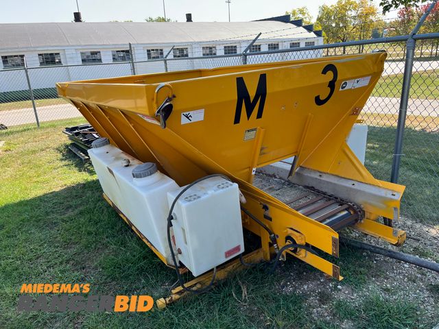 Lot 30-3945 - Monroe MSV-120-84-50 / 304 Stainless Steel Salt Box. Has had some parts robbed off it. Municipality owned, seller will load.