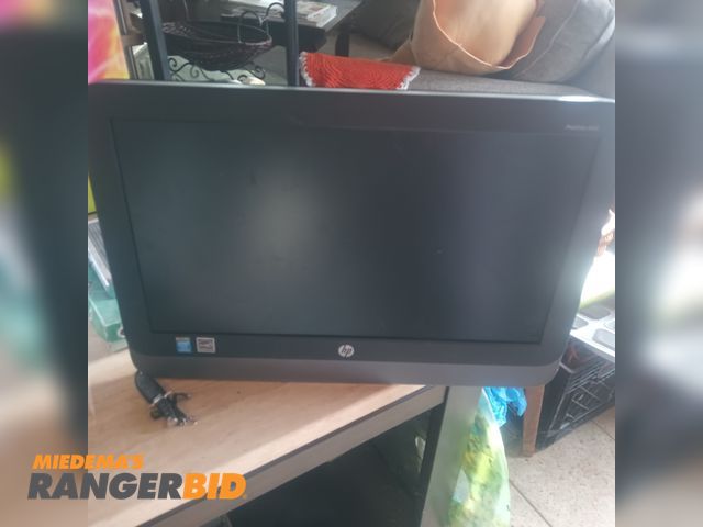 Lot 30-30-1470 - Hp desktop computer.  Selling as is and untested.