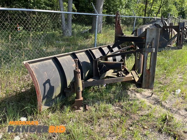 Lot 30-678 - Root 2-Way Front Plow Municipality owned, Seller will load.