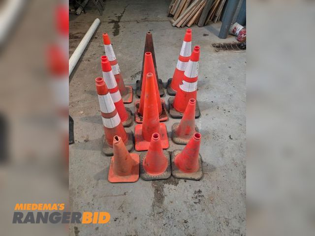 Lot 30-4835 - Lot of Traffic Cones