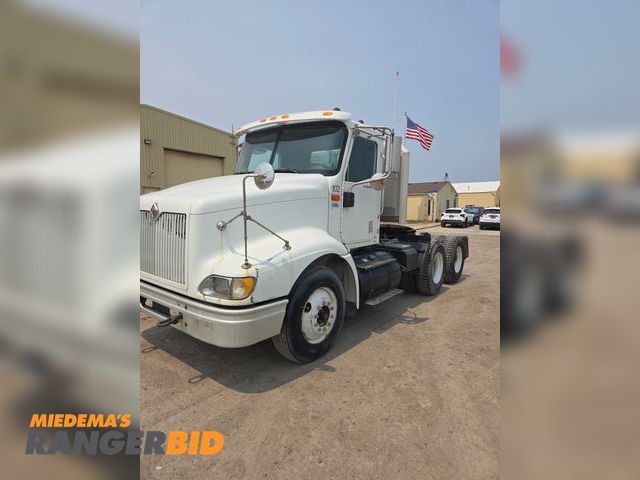 Lot 30-11322 - 2003 International 9100i 6x4 Day Cab