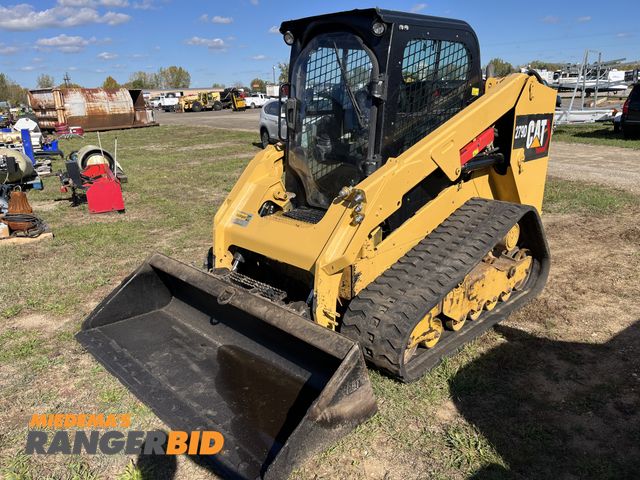 Lot 30-572 - 2016 CAT 279D Skid Steer