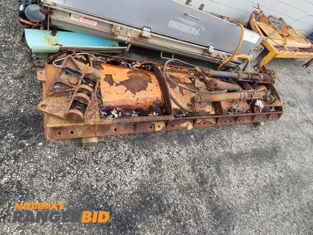 Lot 30-10017 - Wing Plow. Seller will load.