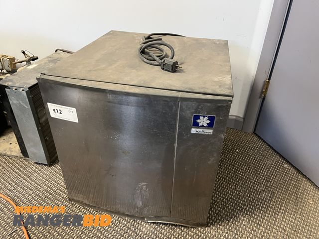 Lot 30-4565 - Manitowoc SD0322A Stainless Steel Cooler
