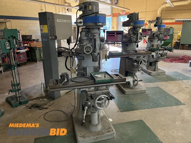 Lot 30-1094 - Index Milling Machine with digital readout