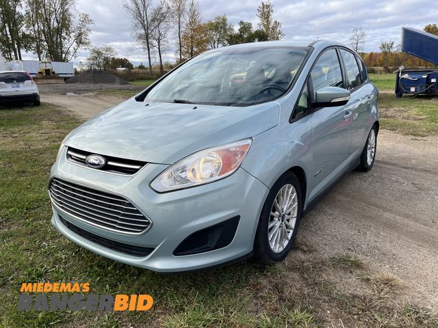 Lot 30-946 - 2013 Ford C-Max SE Hybrid Hatchback FWD