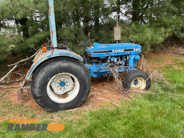 Lot 30-105 - Ford 3910 CA414C Tractor