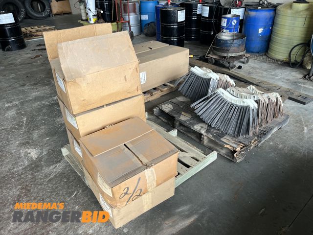 Lot 30-3126 - New replacement tube brooms and gutter brooms for street sweeper.