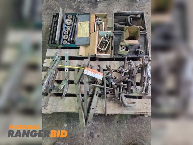 Lot 30-1297 - Pallet of Arm Pullers and Bearing Drivers