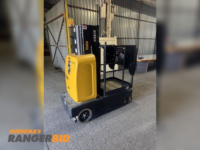 Lot 30-4054 - Yale 19 Scissor Lift Yale 19 ft height See video below