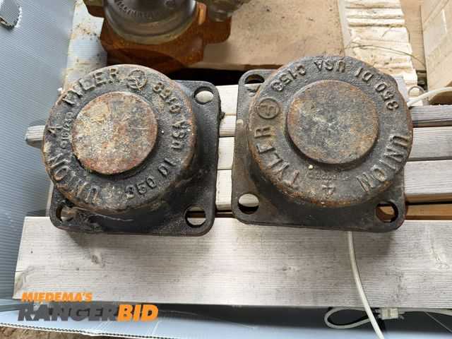 Lot 30-5769 - Lot of (2) Tyler #157230, 5" steam traps.