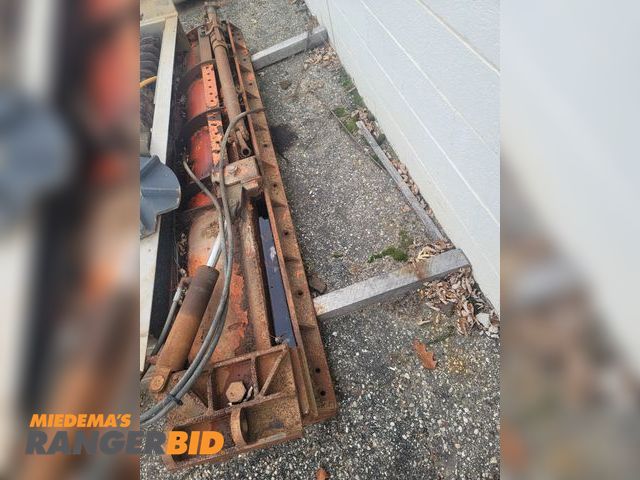 Lot 30-10022 - Wing Plow. Seller will load.