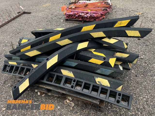 Lot 30-1759 - Pallet of Parking lot blocks / stops Brand is Park-It