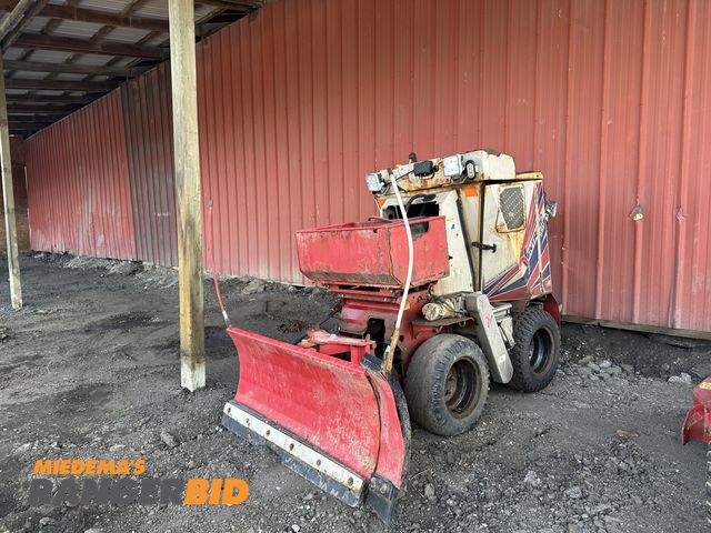 Lot 30-10903 - Ventrac SSV sidewalk machine.  Starts, runs and operates. Stainless drop salter included. Kawasaki g...