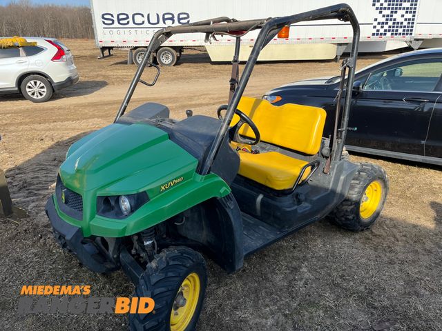 Lot 30-434 - 2017 John Deere Gator XUV 560 UTV