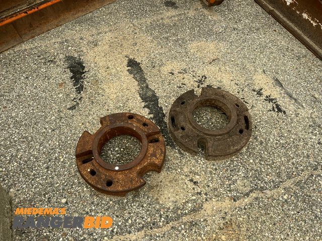 Lot 30-3577 - Lot of (2) Wheel weights for John Deere Tractor