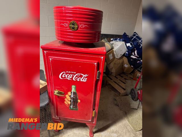 Lot 30-10226 - 1 Cokeacoler Frigerator Coke frigerator Old cokeacoler frigerator, works great, bring someone to hel...