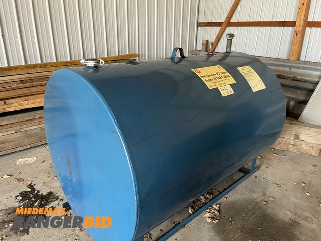 Lot 30-1723 - 500 gallon tank Empty, has not been cleaned