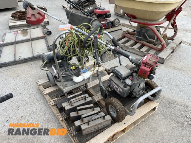 Lot 30-1694 - Lot includes Weed Whipper, Pressure Washer, Pump, and weights. All are for parts or repair.