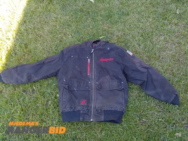 Lot 30-11269 - 1 Snap on jacket  Snapon zipper jacket large