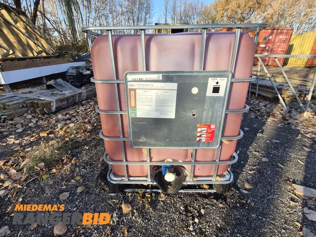 Lot 30-3129 - Plastic Liquid Tote, 250 US Gallons